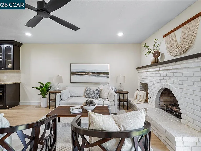 Vineyard Cir — Photo 4