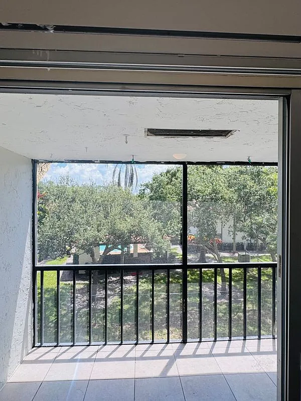 2 bed, 2.0 bath, 936 sqft, $2,200 — Photo 4