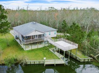 20489 Swamp Dr, Springfield, LA 70462