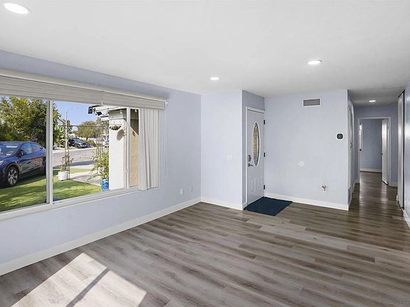 3rd image of 7760 Parkdale Cv
