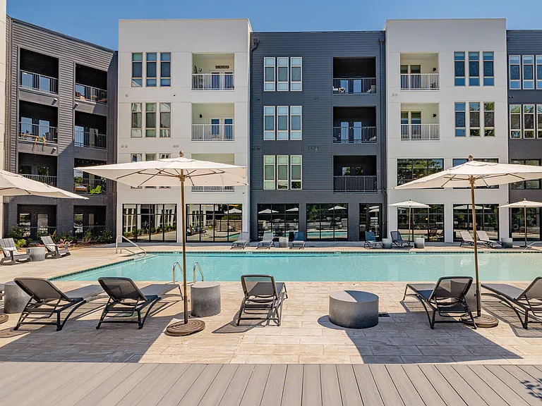 Vue on Riverfront — Photo 5