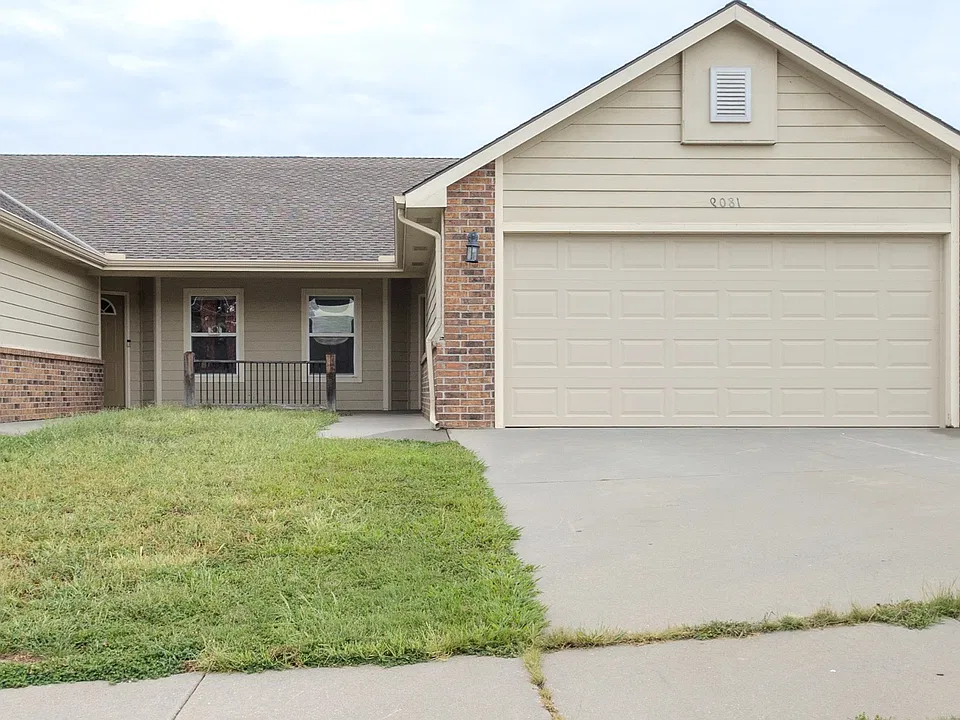 1811 Clover Dr