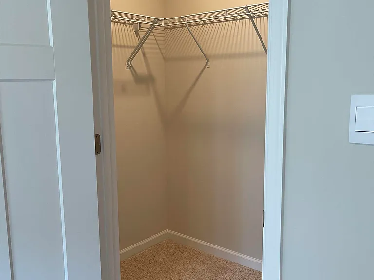 747 Hardman Dr — Photo 24