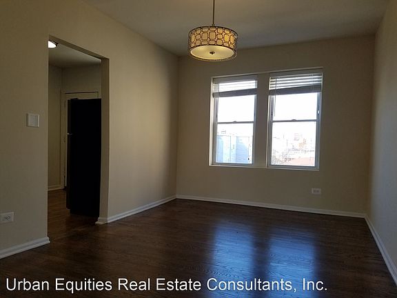 3rd image of 4322 W Le Moyne St #2