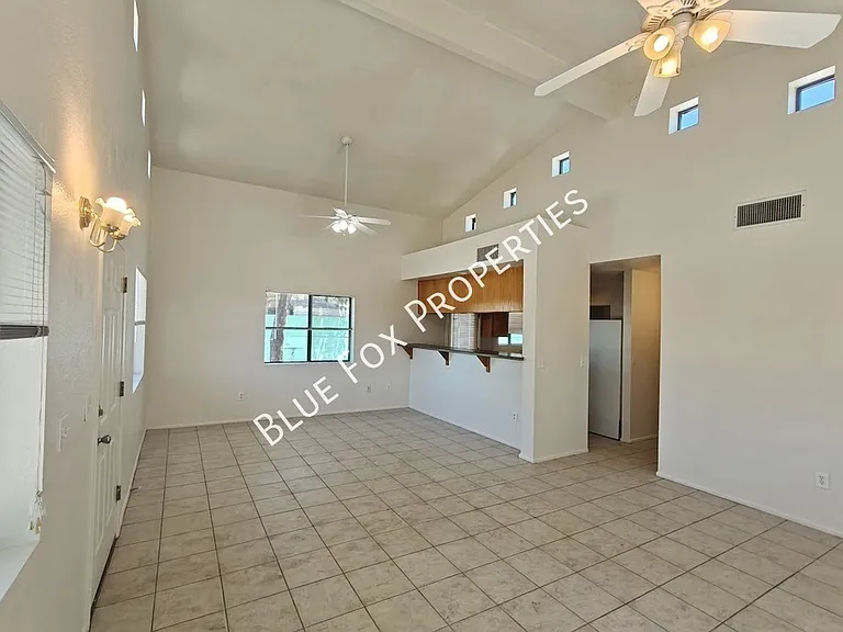 3318 E Bellevue St #B — Photo 12
