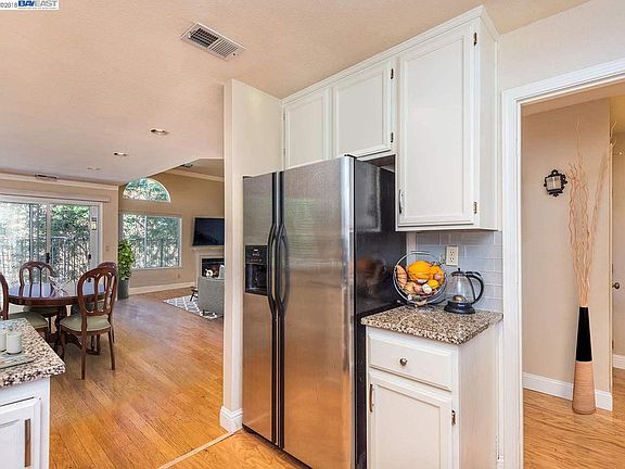 5th image of 4385 Conejo Dr