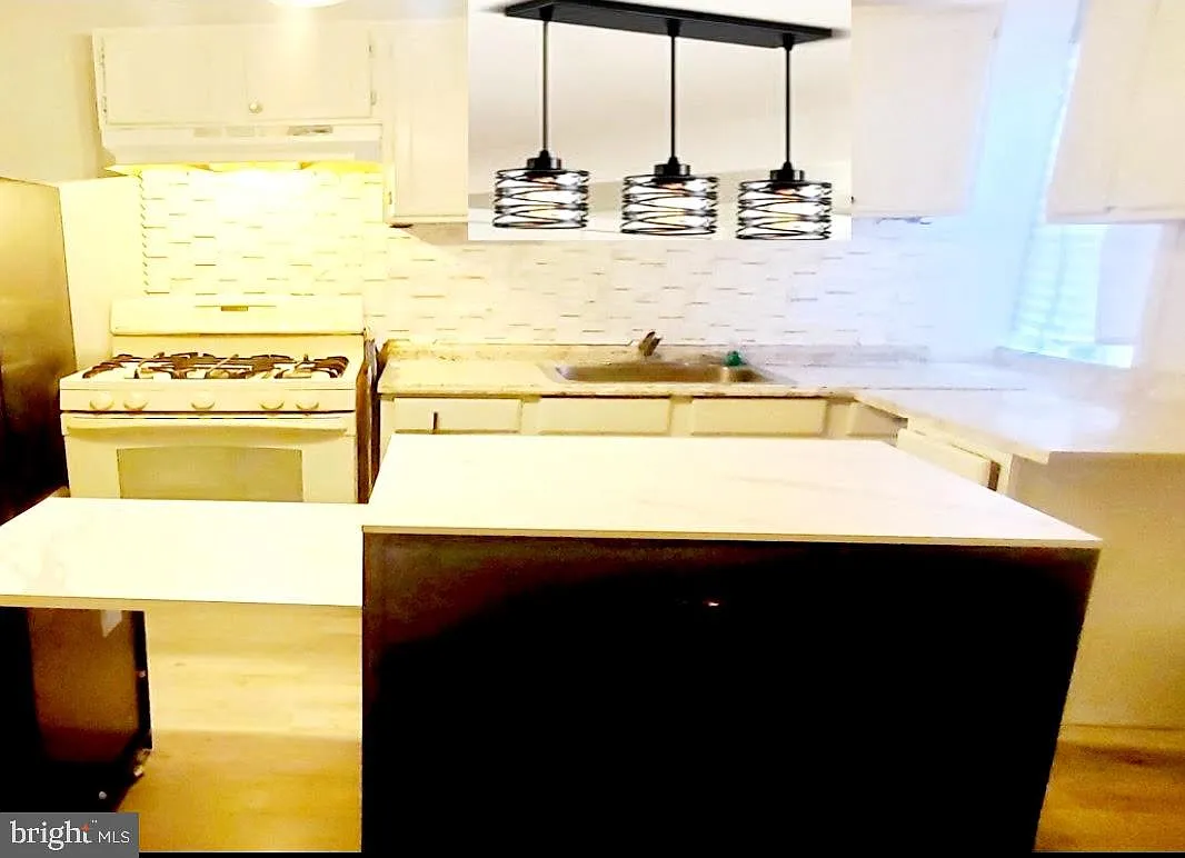 2 bed, 1350 sqft, $1,095 — Photo 1