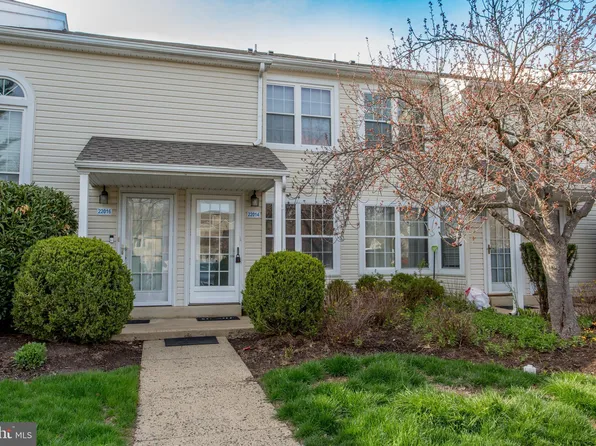 22014 Beacon Hill Dr, Holland, PA 18966