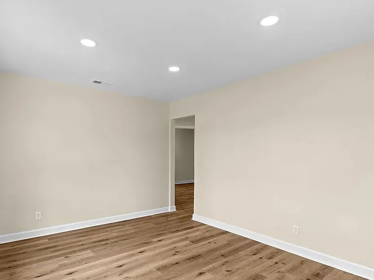3515 Bells Ln — Photo 6