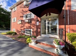 11 Linwood Ave APT 10, Derry, NH 03038