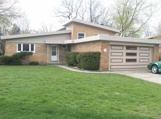 402 Sunset Dr, Wilmette, IL