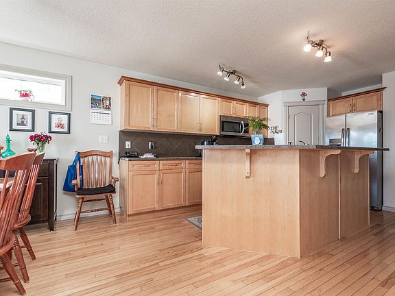 5th image of 143 Chatwin Rd