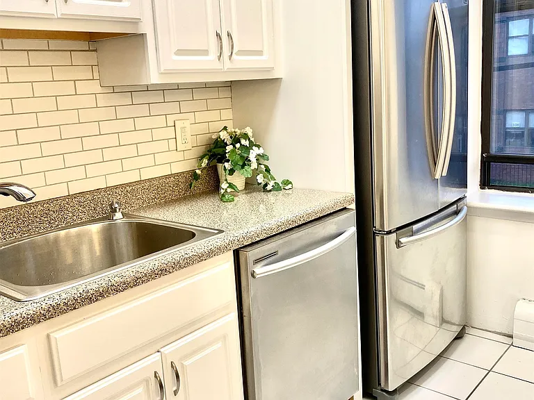 88 South St #3 — Photo 7