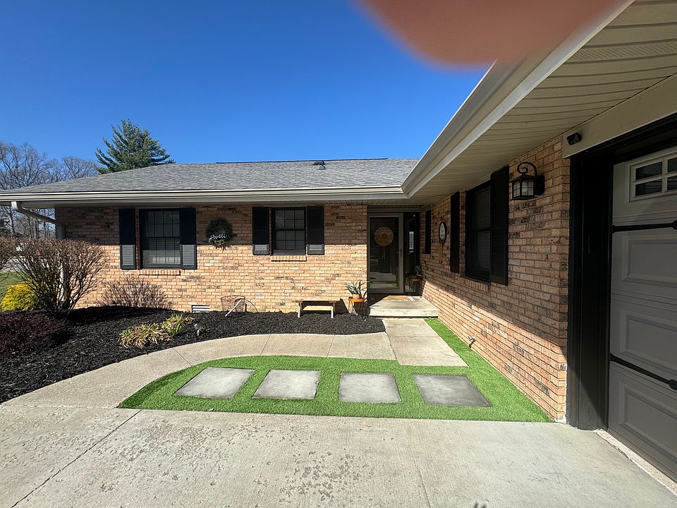 429 Mutton Creek Dr, Seymour, IN 47274 Zillow
