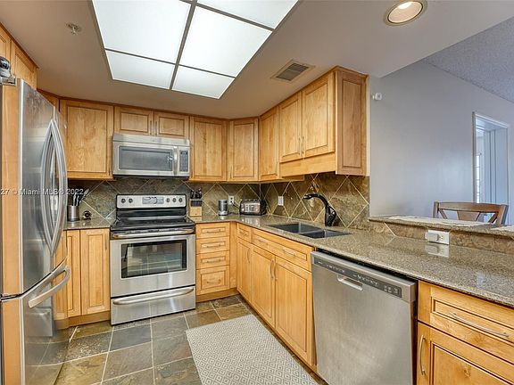 4th image of 2033 SE 10th Ave APT 602