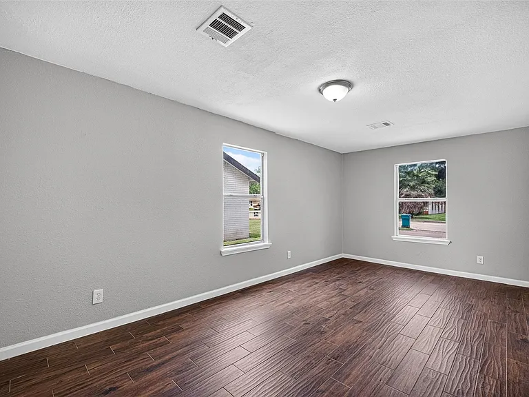 1112 Johnson St — Photo 23