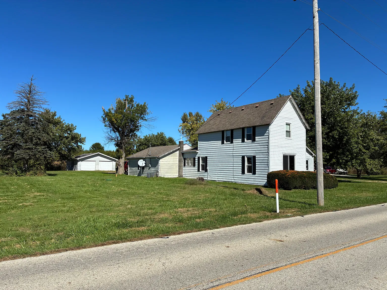 3 bed, 1336 sqft, $1,000 — Photo 2