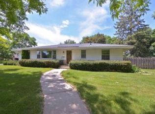 10140 Elliot Ave S, Bloomington, MN 55420