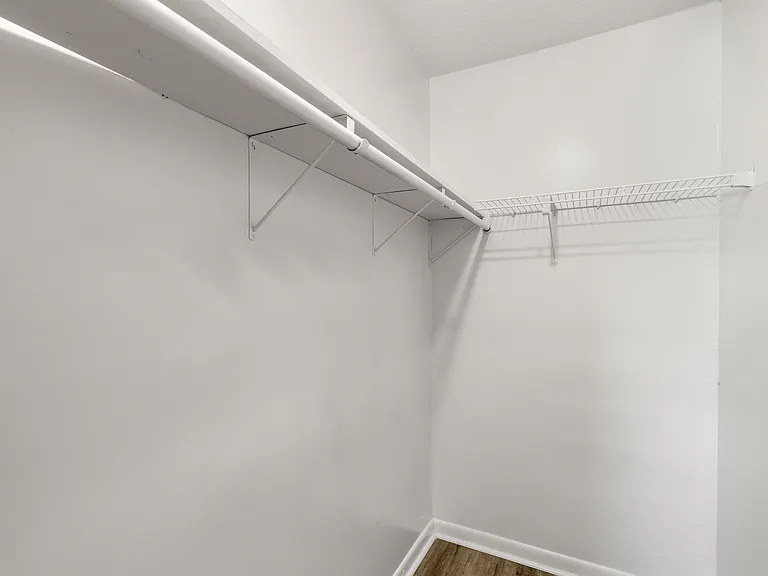 Blue Ridge Apartments — Photo 32