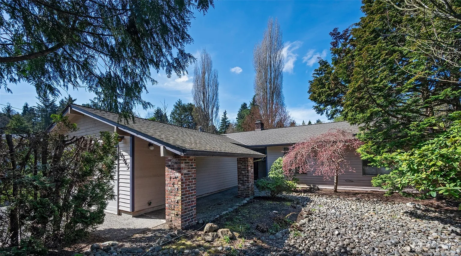 10345 39th Avenue NE photo 1