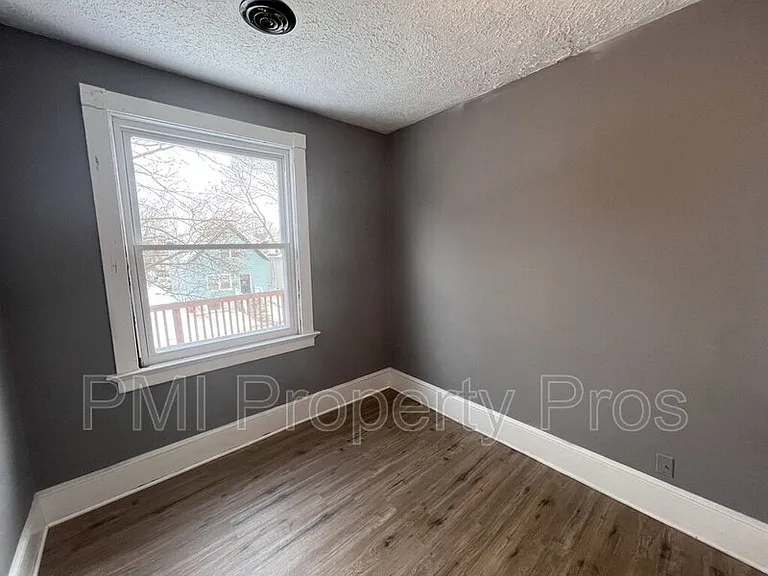 2945 N 23rd St — Photo 50