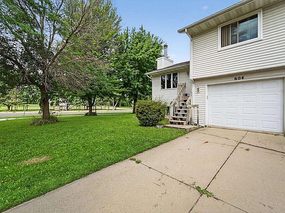 2nd image of 604 Robin Drive