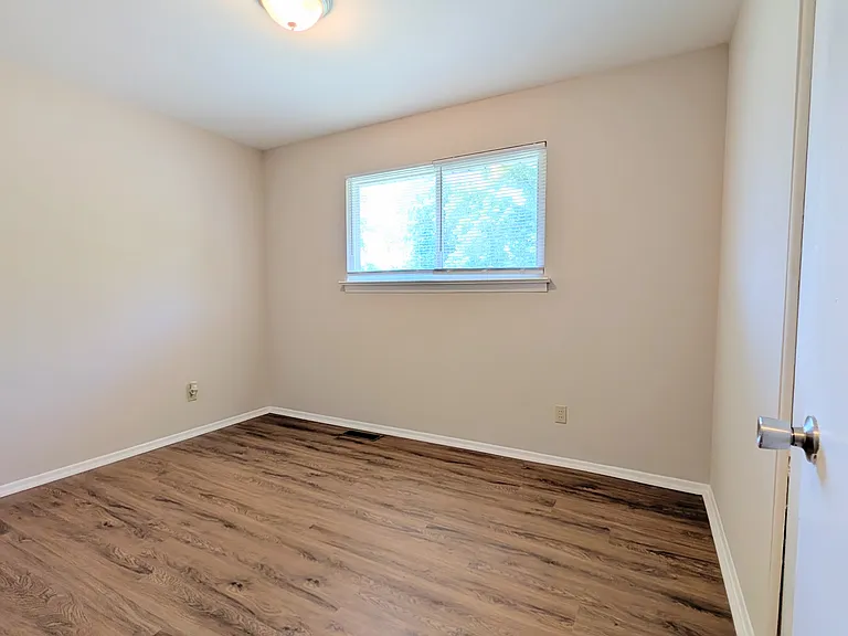 3356 Clemens Dr — Photo 16