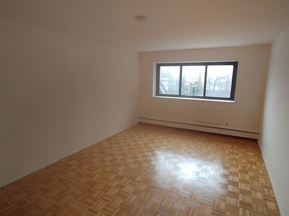 3rd image of 413-411 Westchester Ave #6