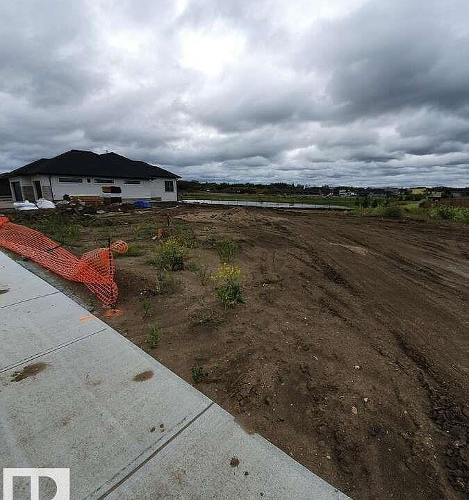 1st image of 9 Hayfield Grv