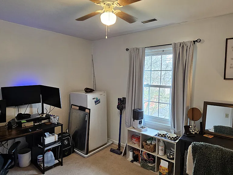 C7-2250 Triphammer Rd #C7 — Photo 6