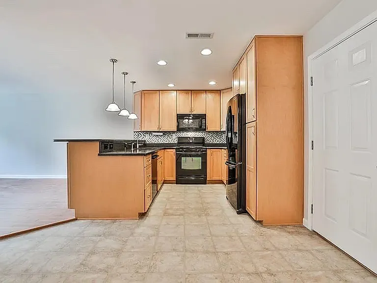 1524 Gorham St #209 — Photo 3