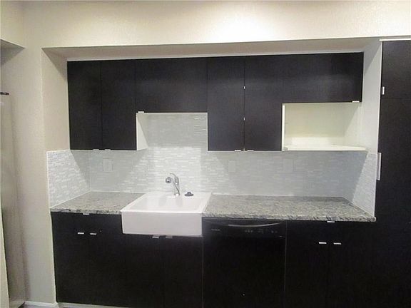 5th image of 4603 Greenfield Dr