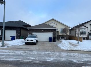 531 Dickson Ln, Saskatoon, SK S7T0H7