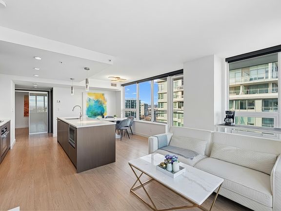 4th image of 3233 Ketcheson Rd #1702