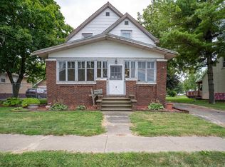 464 W Main St, El Paso, IL 61738