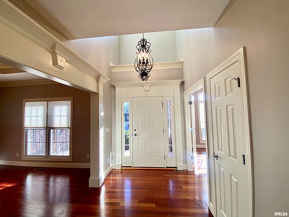 3rd image of 7103 N Draycott Pl
