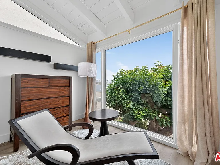 6819 E Ocean Blvd — Photo 30