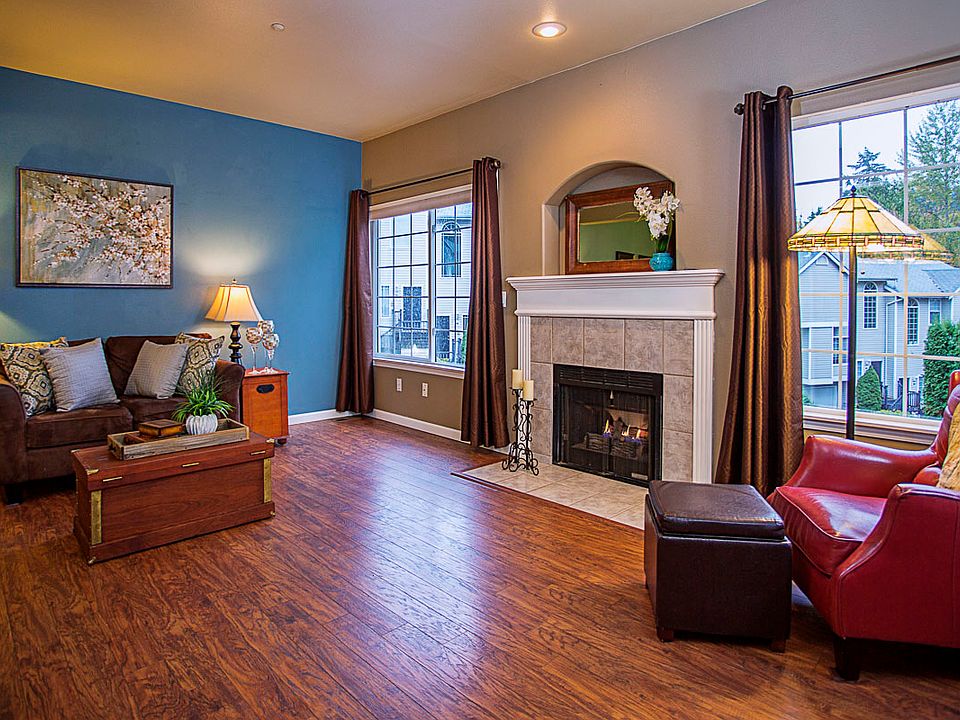 Gas fireplace - welcome home