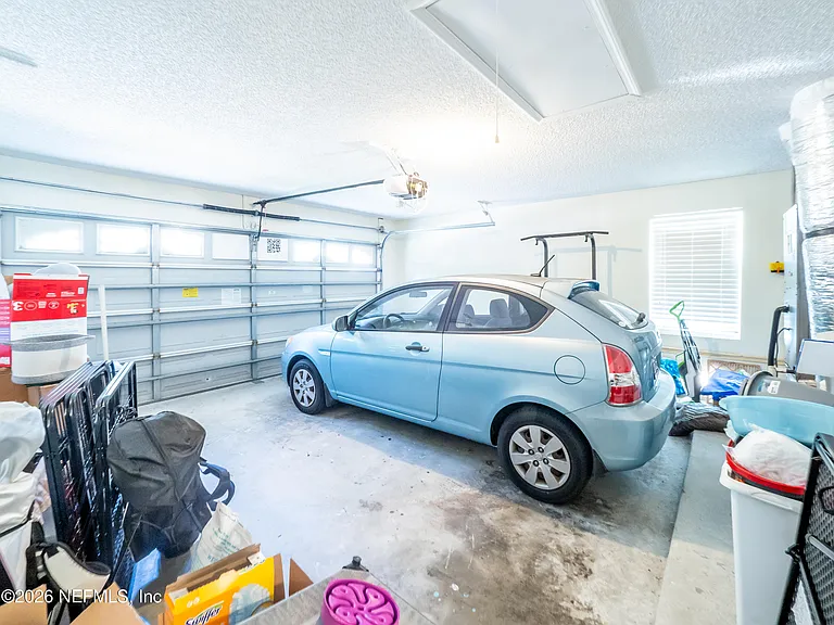 2704 Coachman Lakes Dr — Photo 36