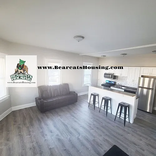 27 Leroy St Photo 1