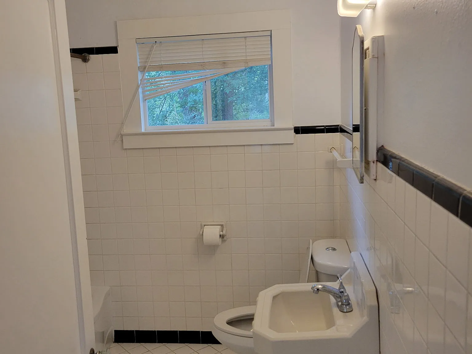 Studio, 528 sqft, $1,400 — Photo 4