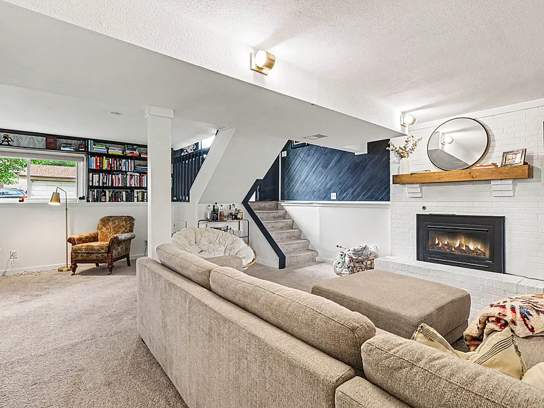 8821 W 93rd Pl — Photo 12