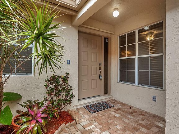 4th image of 10802 Cypress Glen Drive #10802