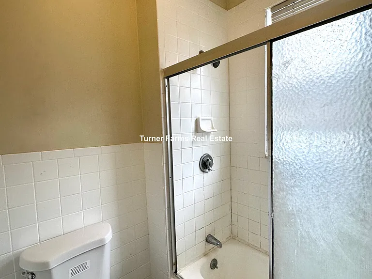 692 Columbia Rd #3R — Photo 13