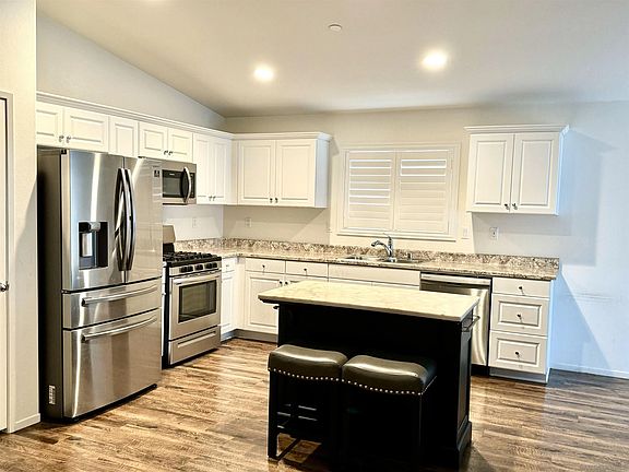 4th image of 573 Catalpa Park Way