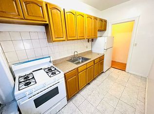 60-40 Madison St #E14, Ridgewood, NY 11385