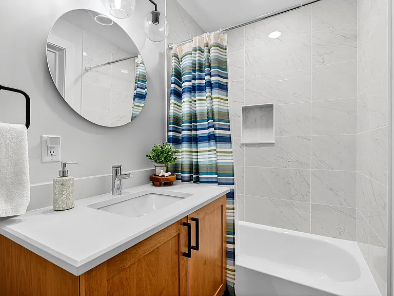 215 N Sarah St #7 — Photo 17