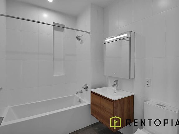5th image of 280 Meeker Ave #606
