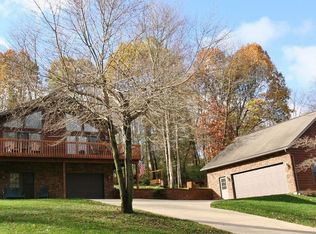 516 Lakeview Heights Dr, Howard, OH 43028