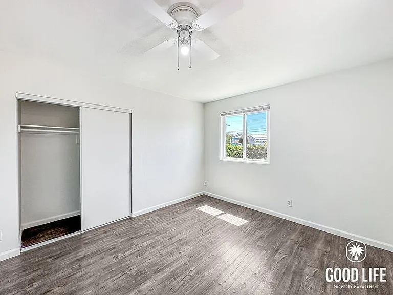 329 W 14th St — Photo 9
